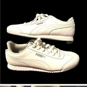 Puma white Turino shoes tennis shoes men 7
women 9 sneakers